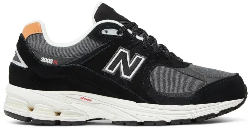 New Balance M2002R Black