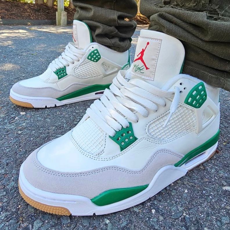 Nike SB x Air Jordan 4 Retro SP 'Pine Green' – Image 8