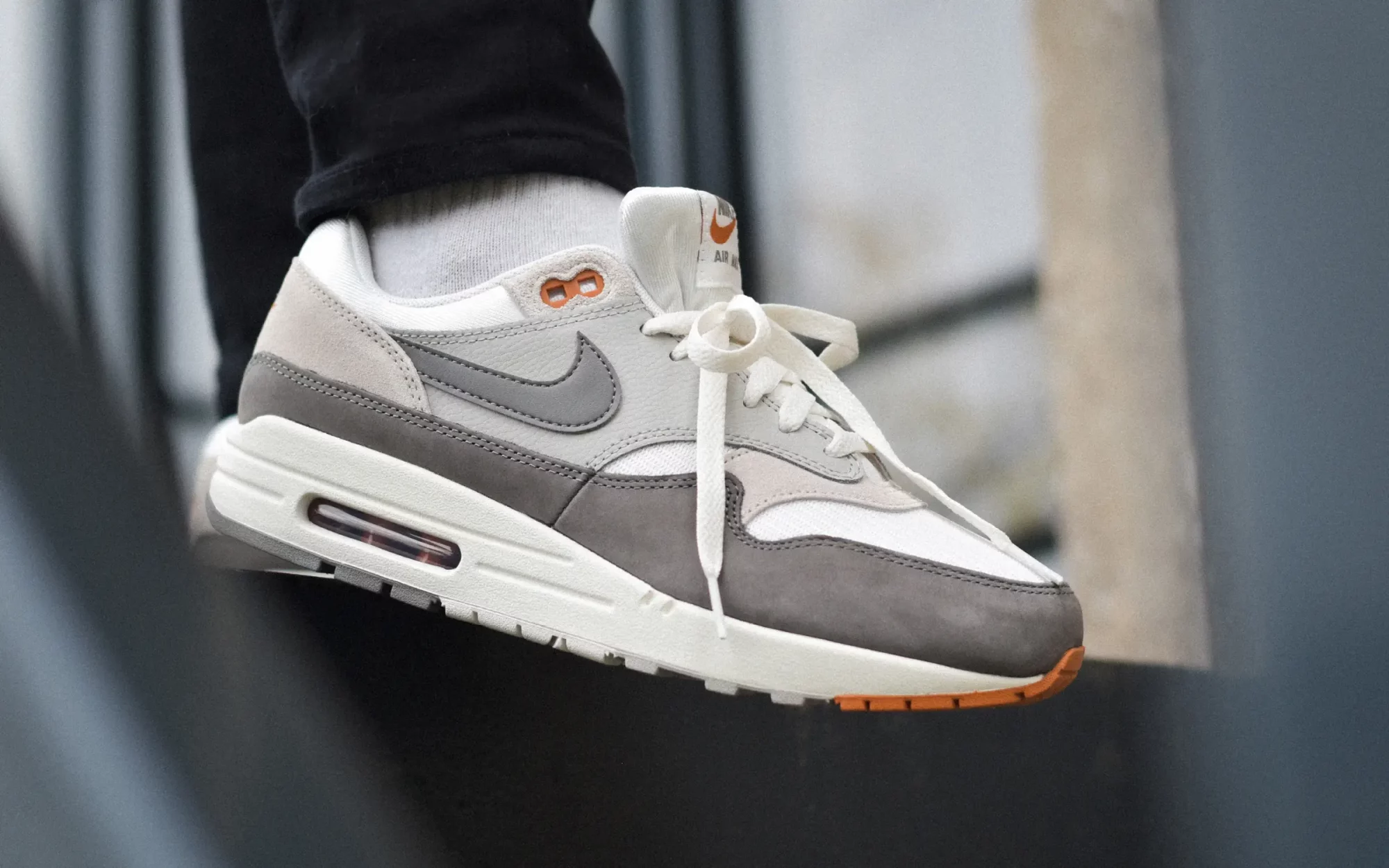 Nike Air Max 1 'Light Iron Ore' – Image 2