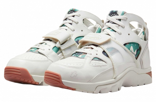 Corteiz x Nike Air Trainer Huarache 'Light Bone' – REF FQ8793 002 – Image 3