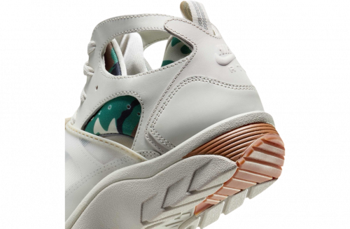 Corteiz x Nike Air Trainer Huarache 'Light Bone' – REF FQ8793 002 – Image 10