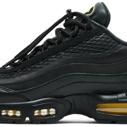la paire de Air max 95 corteiz black honey