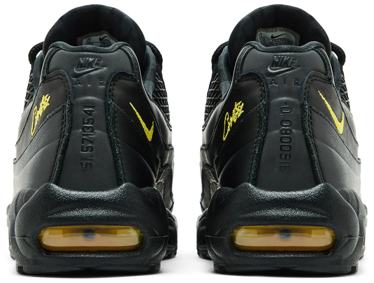 la paire de Air max 95 corteiz black honey