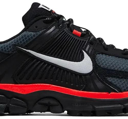 Nike Zoom Vomero 5 Black Metallic University Red